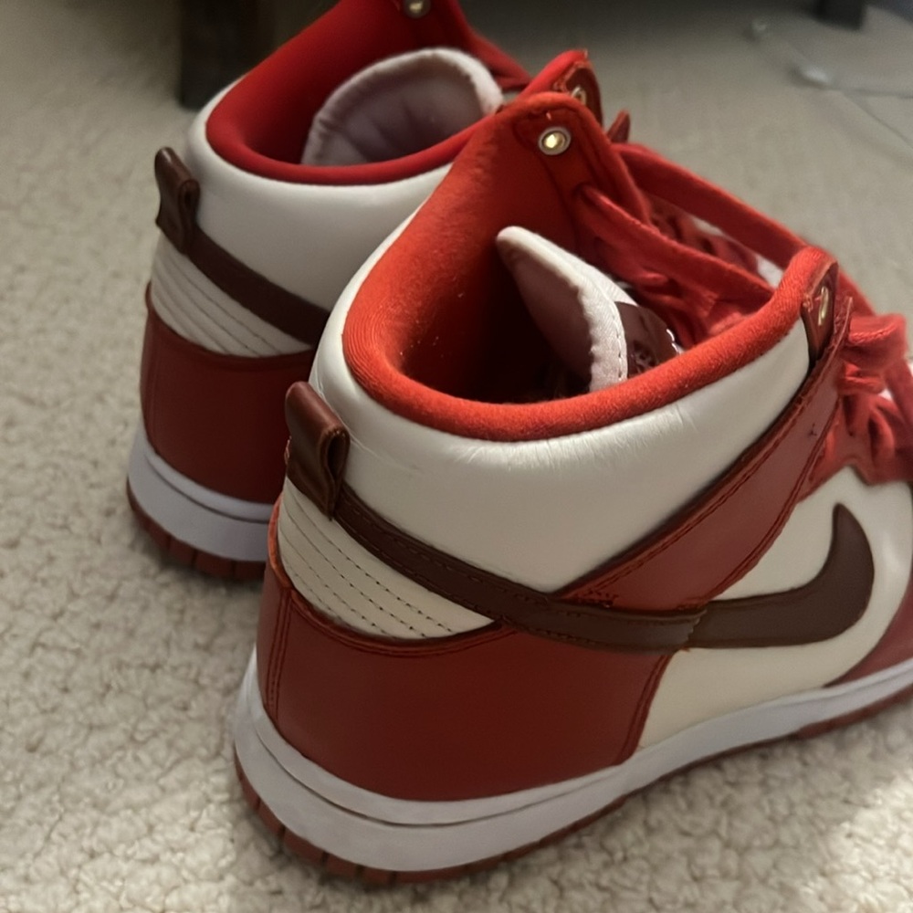 Nike Dunk - Picture 3 of 5
